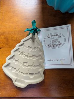 Brown Bag Cookie Art Clay Christmas Tree Cookie Mold, 1986, 6-1/2"
