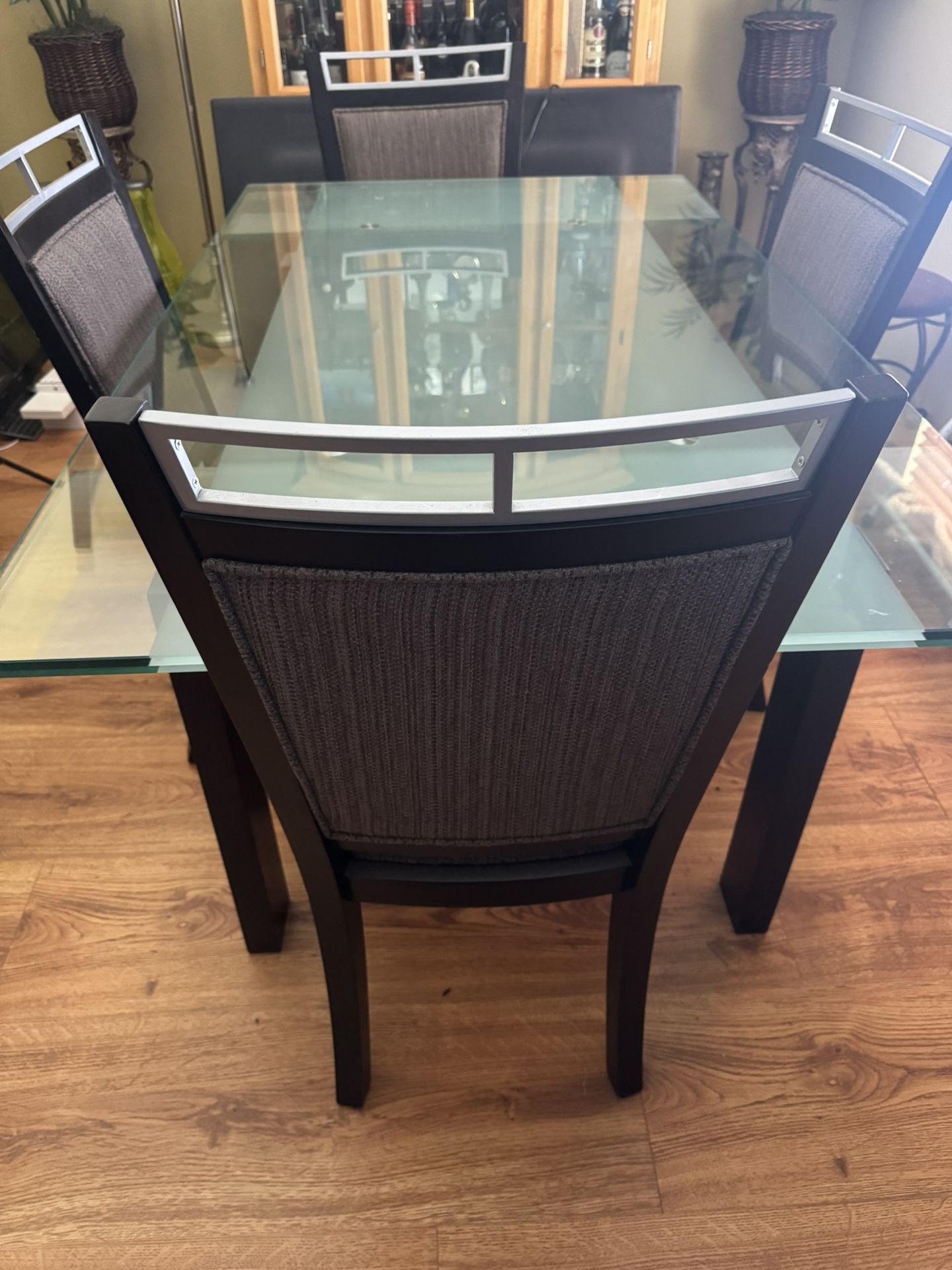 Scandinavian Design Glass Dining Table With 4 Chairs