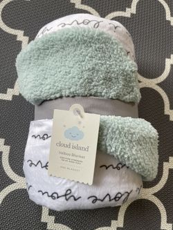 Brand NEW Cloud island velboa blanket baby toddler