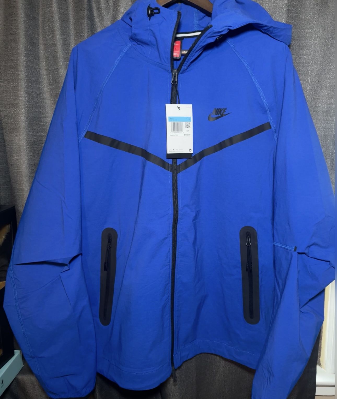 Nike Tech Woven Windrunner Full-Zip Jacket Size: Medium NEW