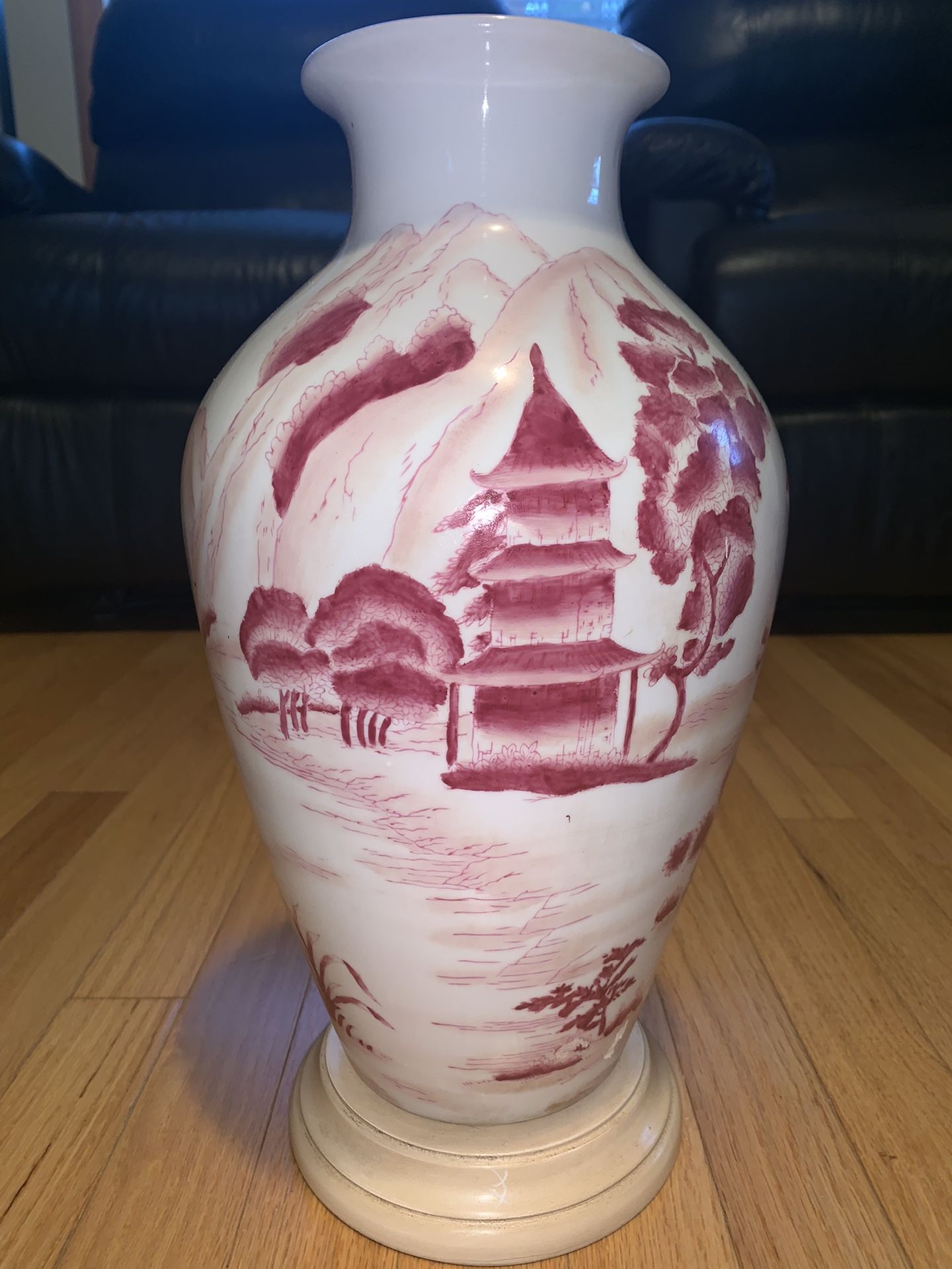 Vintage Chinese vase