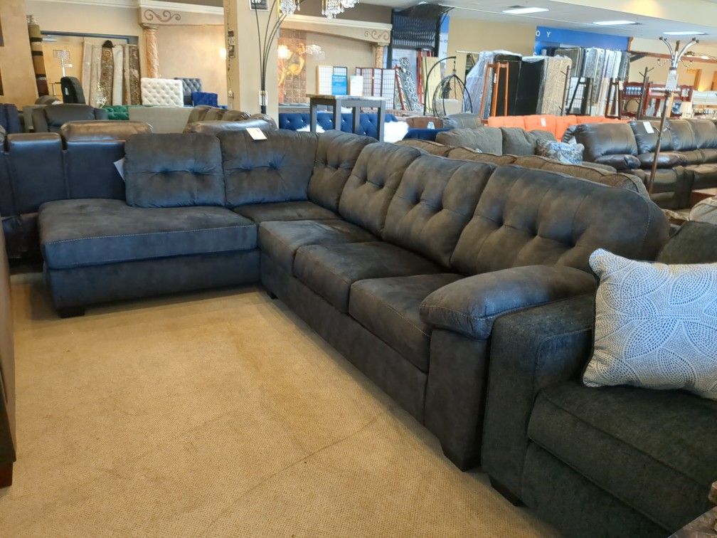 Accrington Sleeper Sectional 