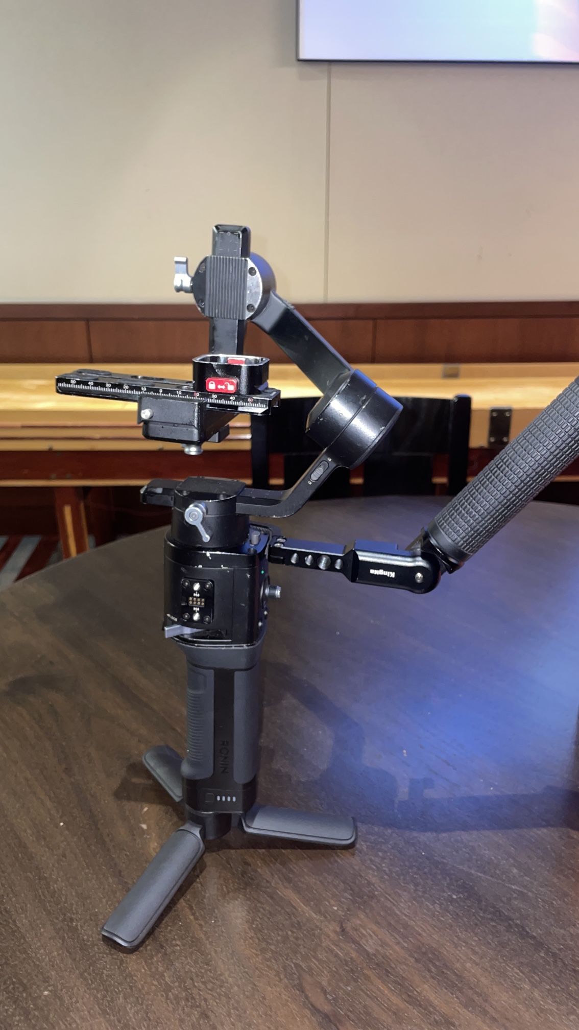 Ronin-SC Compact Stabilizer 3-Axis Gimbal Handheld Stabilizer for Mirrorless Cameras