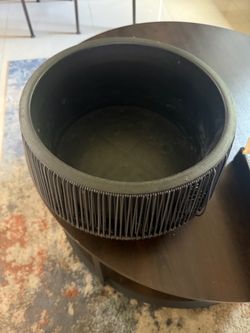 Black Ribbed Textured Planter/Bowl ✨