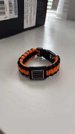 Loot crate - Paracord Bracelet - Orange Black