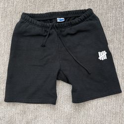 Undefeated Shorts M