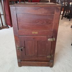 Antique Alaska-Star Ice Box