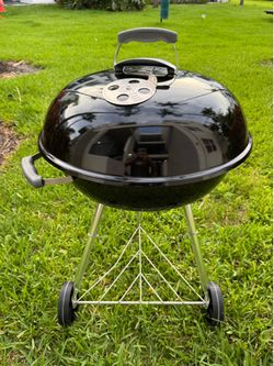 Weber Jumbo Joe Premium 22 in. Charcoal Grill in Black with Steel Cooking Grate