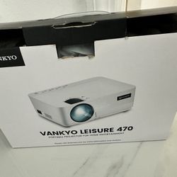Vankyo Leisure 470 Projector Like New