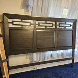 King Bed Frame, Excellent 