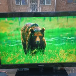40"SAMSUNG 1080P TV WITH ROKU STREAMING STICK AND REMOTES $120 FINAL PRICE 