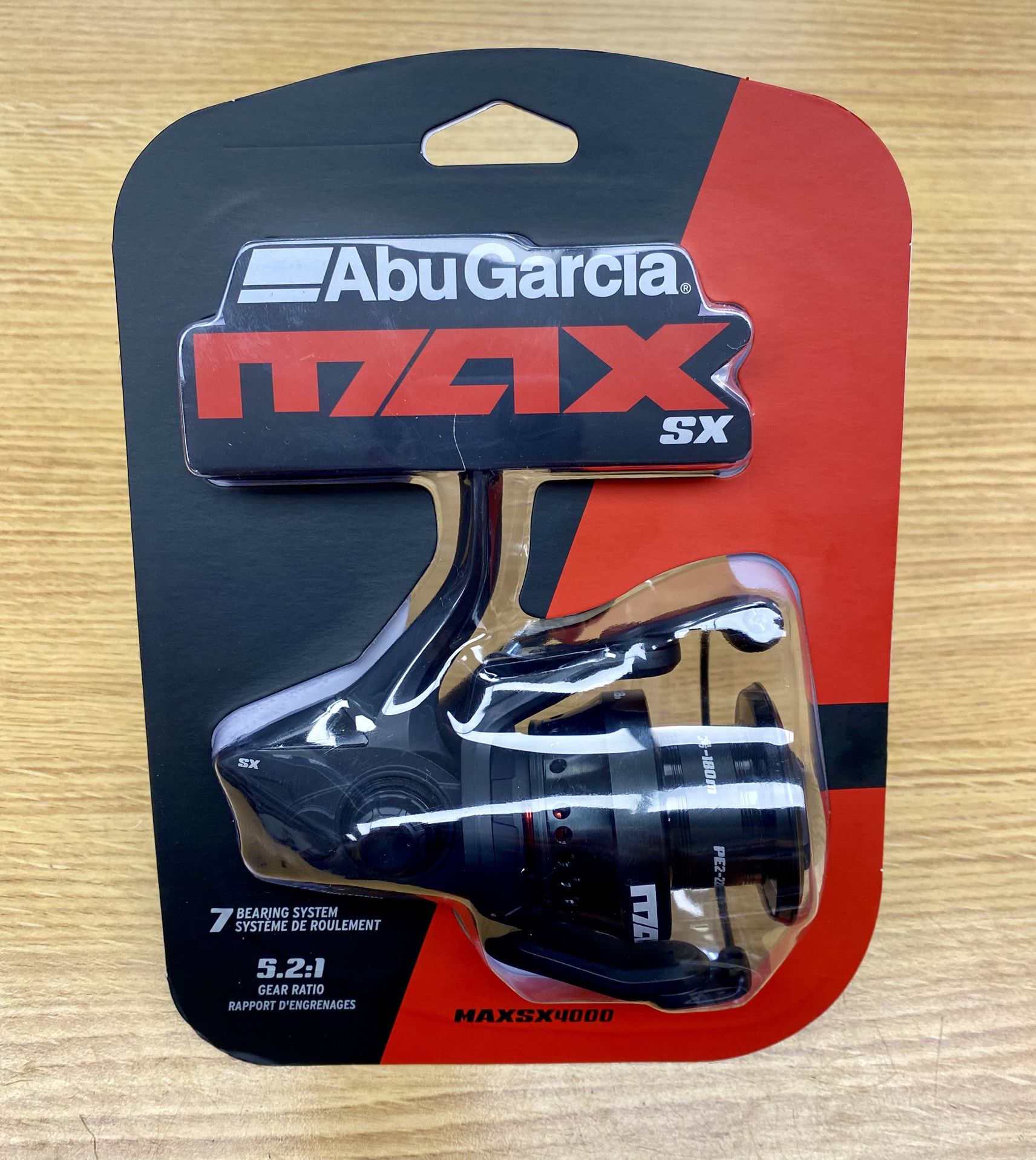 Abu Garcia Max SX4000 Spinning Reel MAXSX4000 - 5.2:1 GEAR RATIO