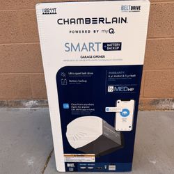 Chamberlain 1/2 HP Smart Quiet Belt Drive Garage Door Opener with Battery Backup