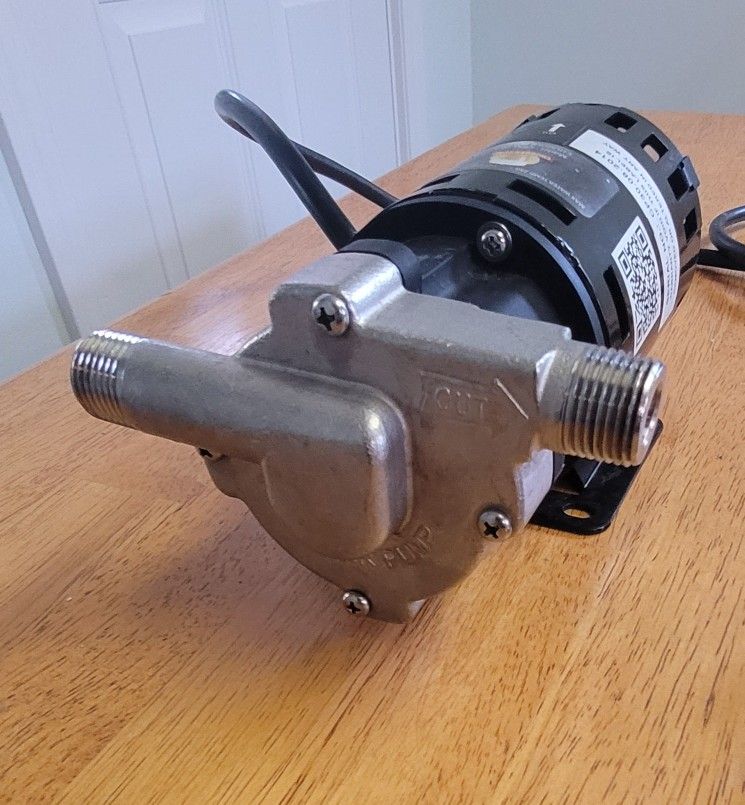 Chugger Pump With Valve Hardware