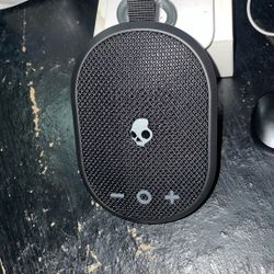 Portable SKULCANDY  Bluetooth Speaker 