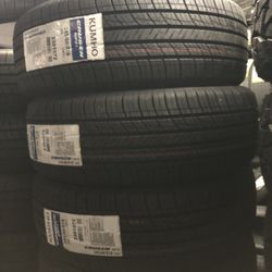 245/60/18 New Kumho Tires 