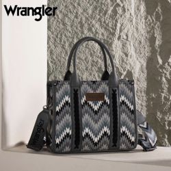 Wrangler Wrangler Southwestern Pattern Dual Sided Print Tote/Crossbody - GREY