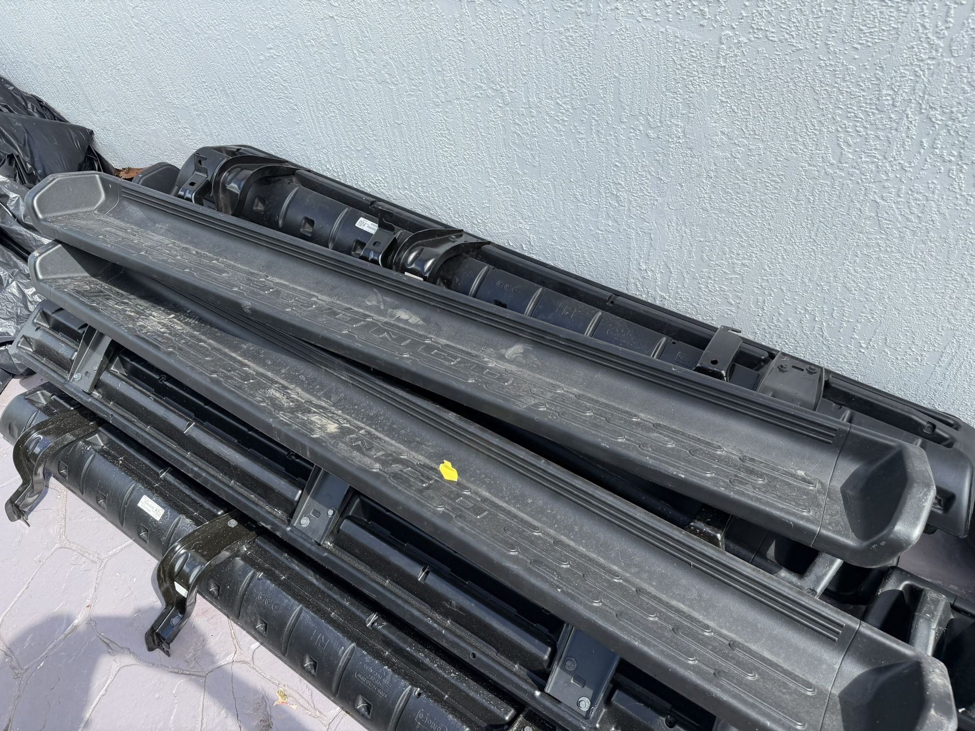 OEM Ford 21-25 BRONCO 4-DR Running Boards Side Step Bars Factory Genuine Takeoff