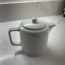 Teapot With Strainer
