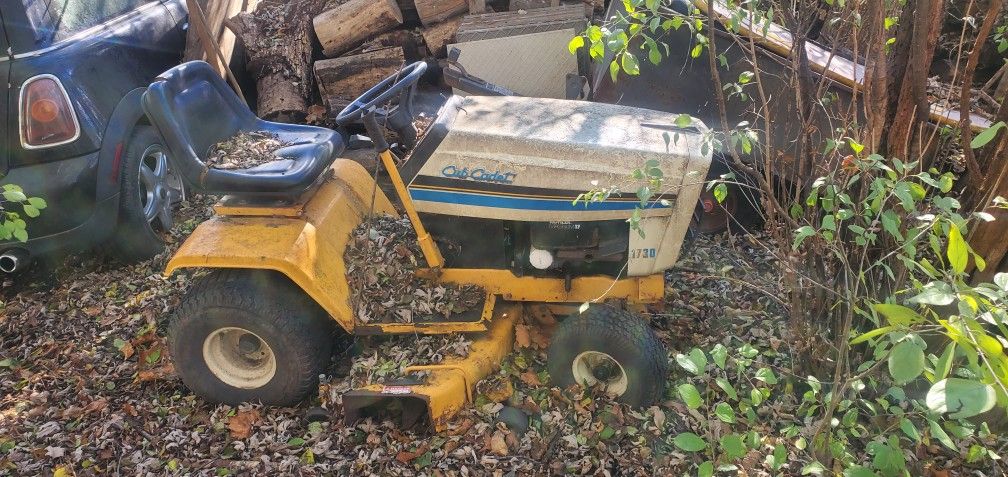 1730 Cub Cadet Riding Lawn Mower.