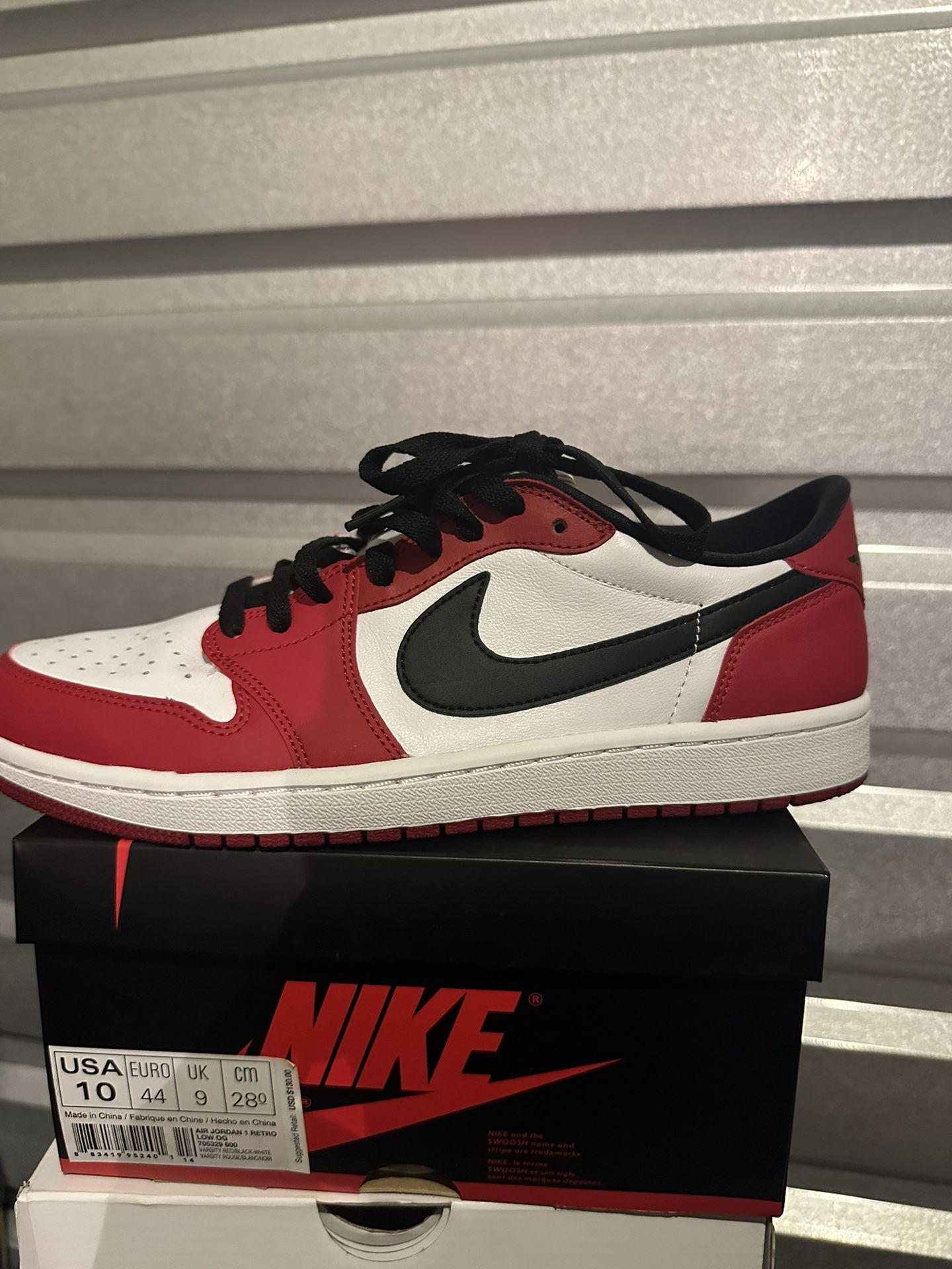 Jordan 1 Retro Low “Chicago”