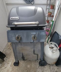 Maxfire BBQ Grill and propane Tank. Ready for the carne asada 100% WORKS.  video available