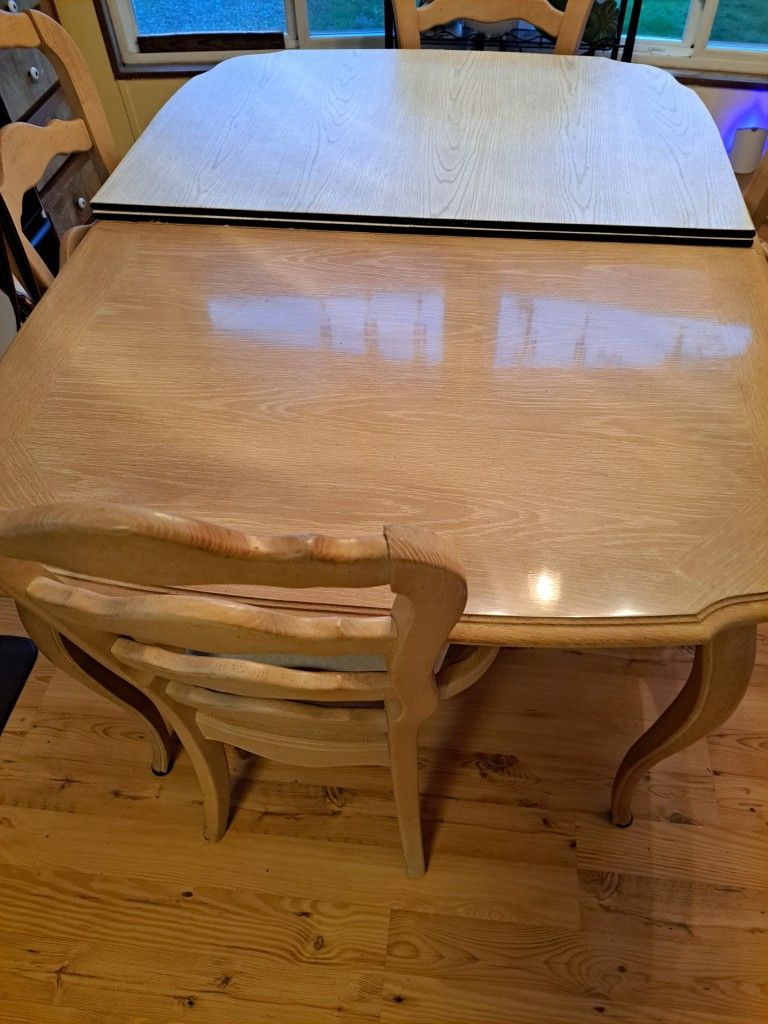 Table And Hutch