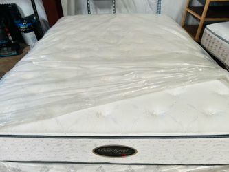 Queen beautyrest mattress set