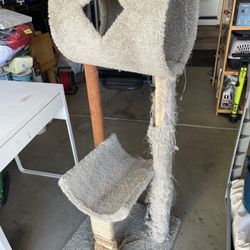 ***FREE*** Cat Tree