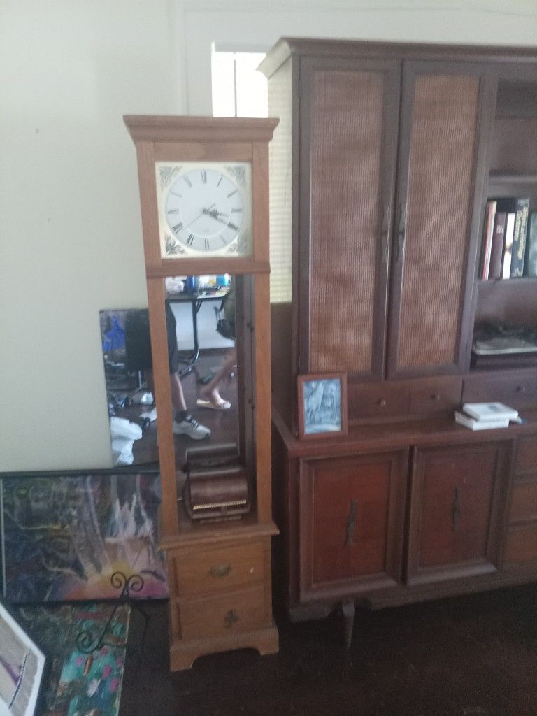 Grandfather Clock 