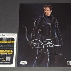 🔥 Jeremy Renner autographed 8x10 JSA COA 🔥