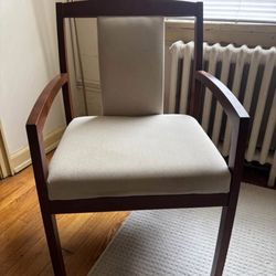Desk And chair 