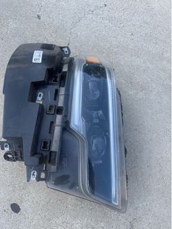 2021 ram TRX right headlight OeM