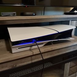 PS5 Slim (like new)
