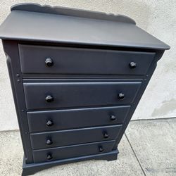 BEAUTIFUL PRISTINE SOLID MAHOGANY ANTIQUE FARMHOUSE DRESSER CAN DELIVER LOCAL IF NEEDED