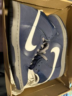 Nike Dunks Mid