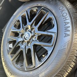 2025 Tundra Wheels&Tires 20” Gloss Black
