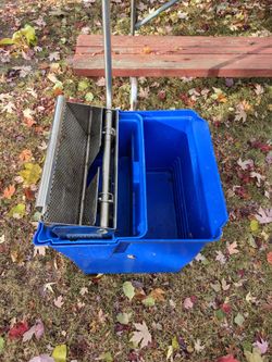 mop bucket with strainer