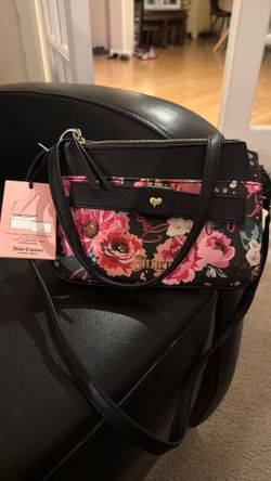 Juicy Couture “ Peek A Bow” Crossbody Purse 👛
