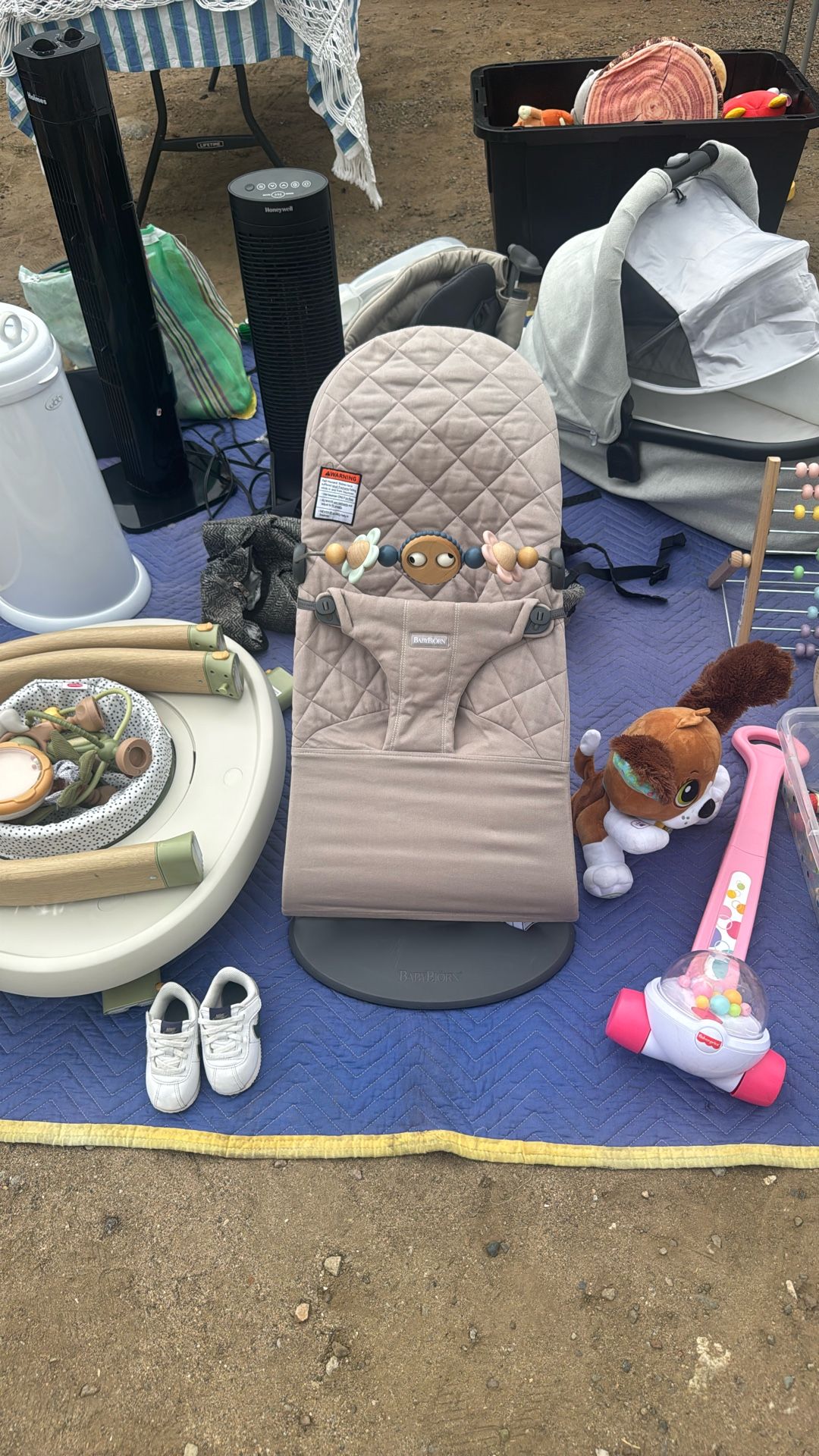 Baby Bjorn Bouncer - Like New