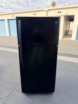Refrigerator apartment size black amazing conditions well taken care off FREE LOCAL DROP OFF