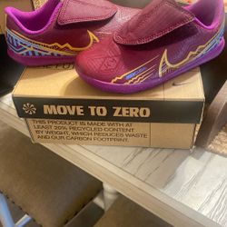 Kid Indoor Soccer Shoes