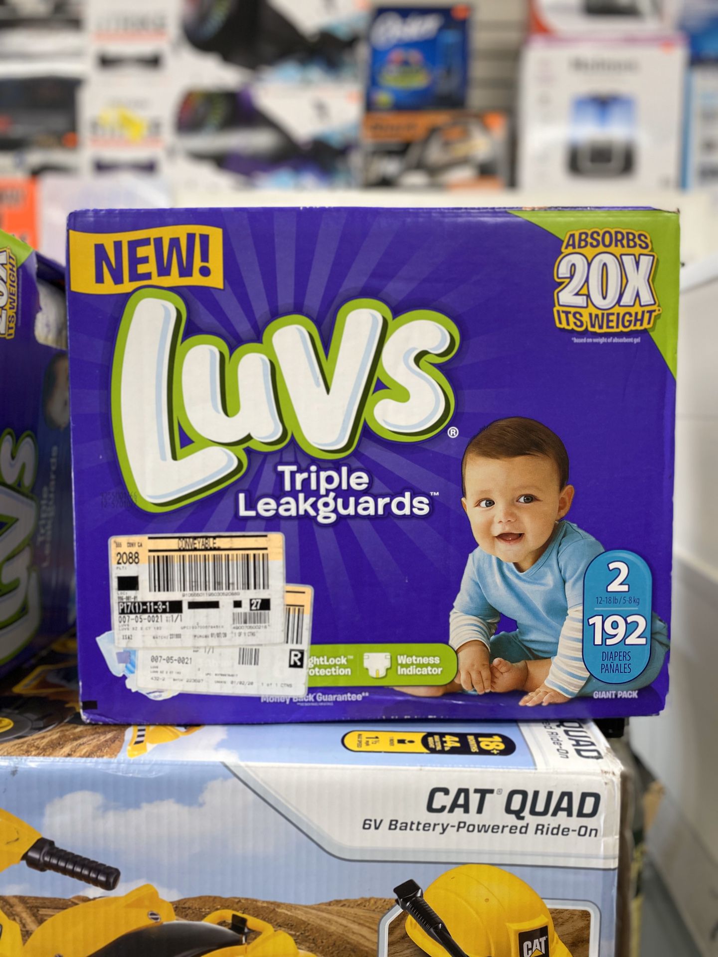 Luvs Diapers Size 2 192 count NEW