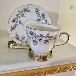 BEAUTIFUL SET OF CUP AND SAUCER MADE IN ENGLAND 