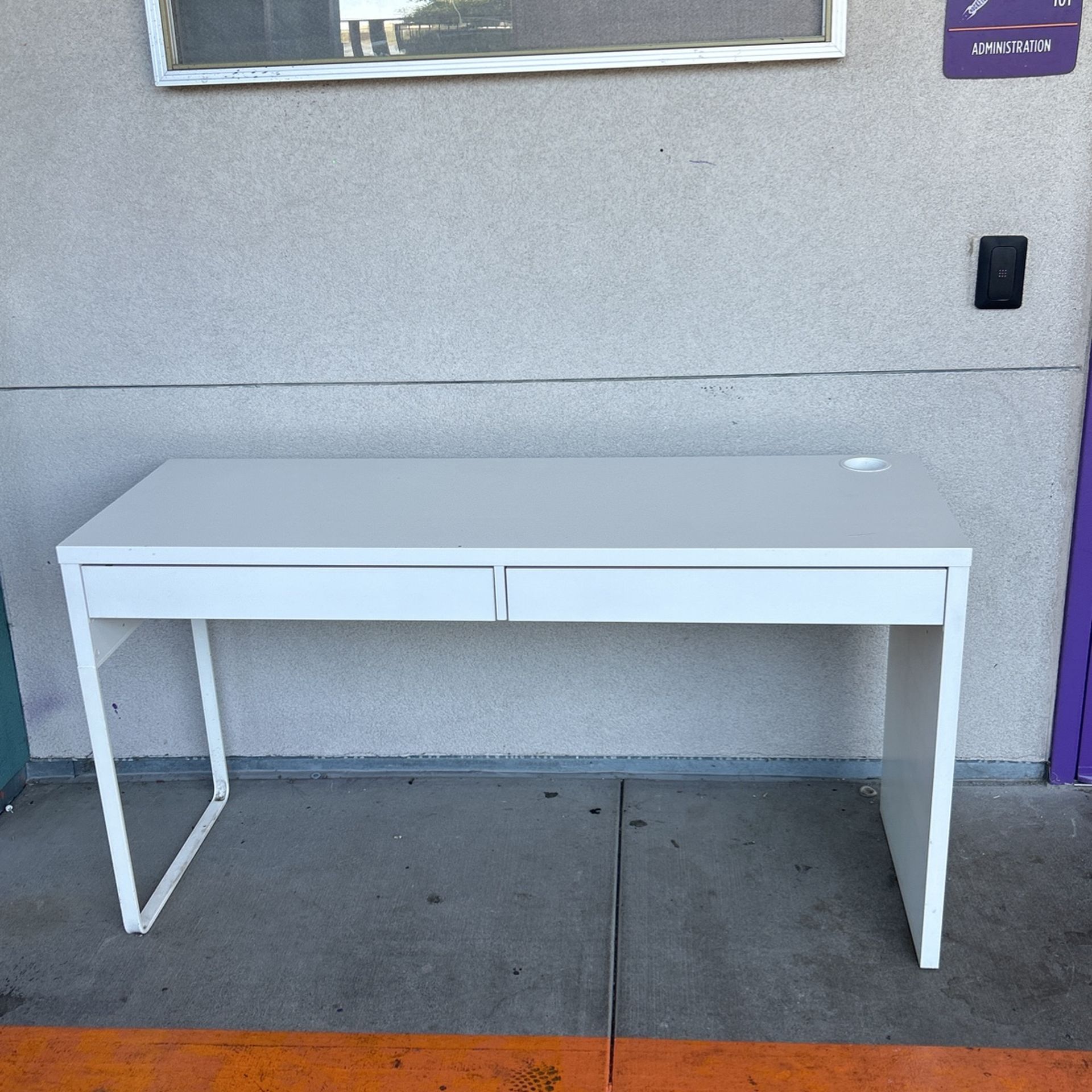 $40 Office Ikea Desk (Micke)