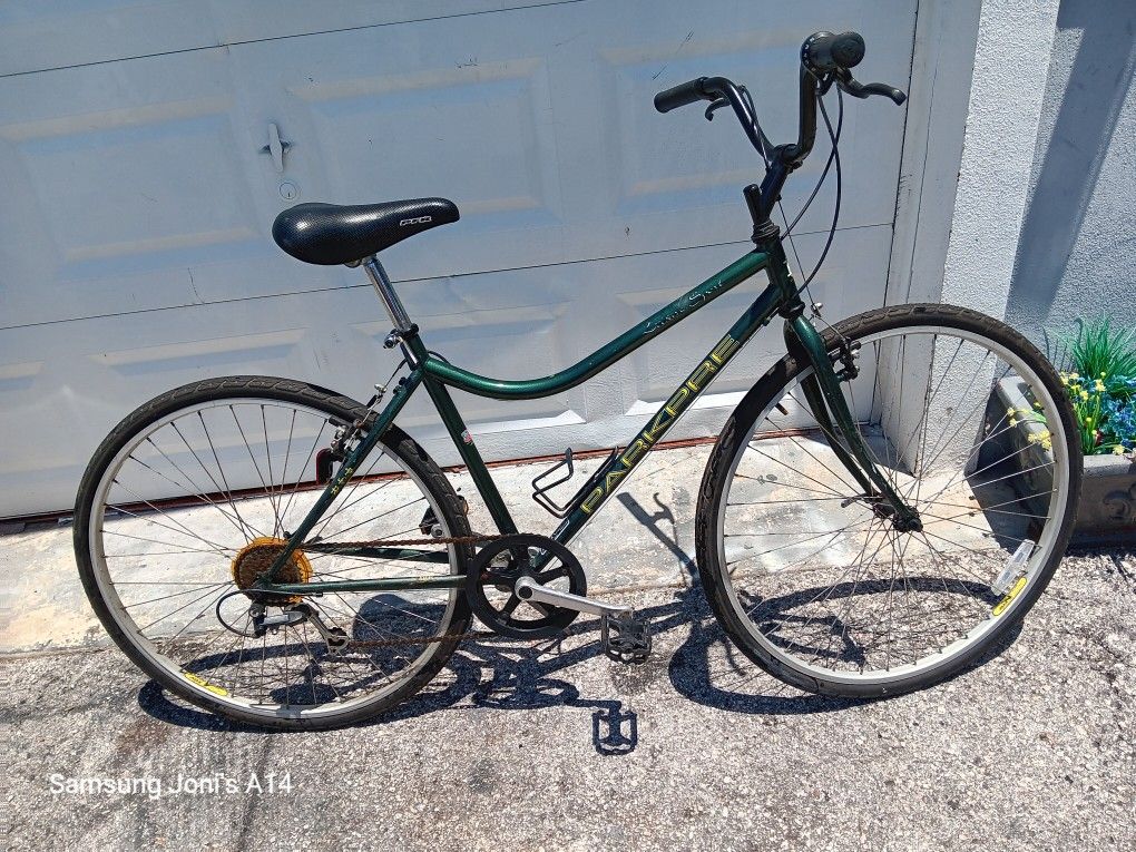 Park pre Hybrid 7 Speed 700c Touring Bike