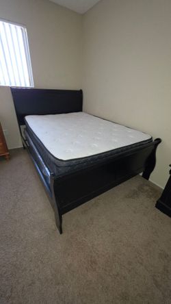 Bedroom set