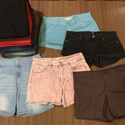 Woman Pants, Jeans, and Shorts - Size 8