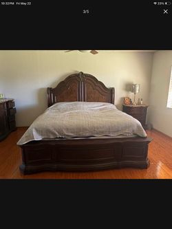 King size bed