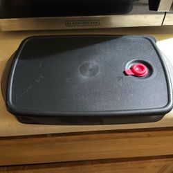 Tupperware Container 